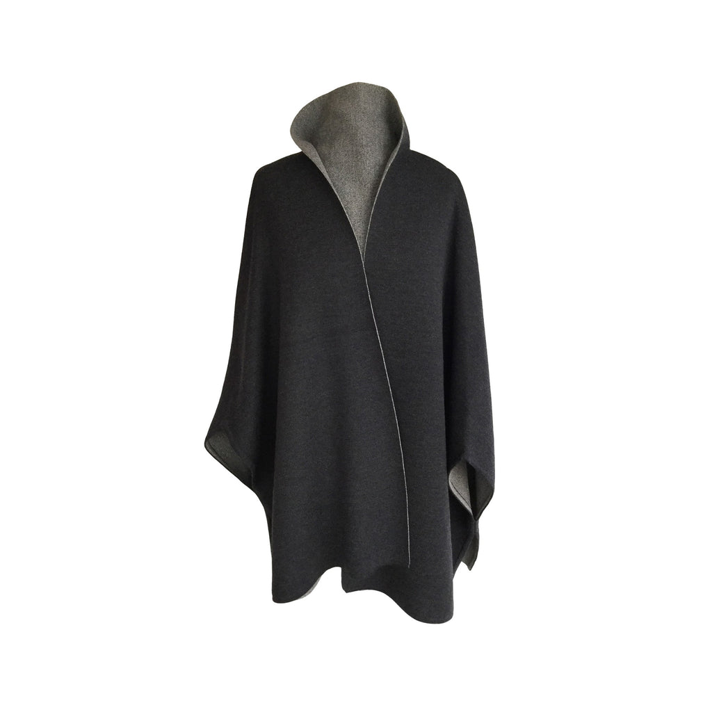 MantelCape aus Merinowolle – Made in Austria