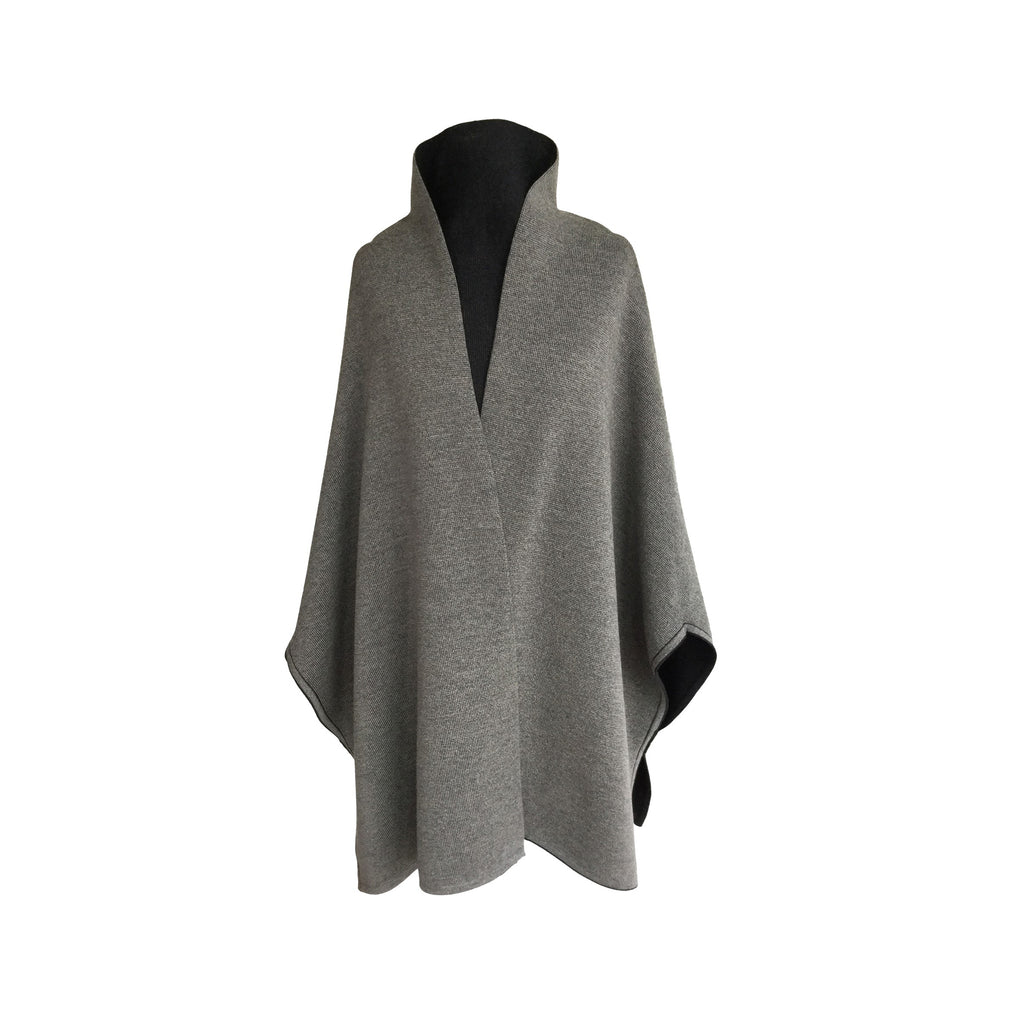 MantelCape aus Merinowolle – Made in Austria