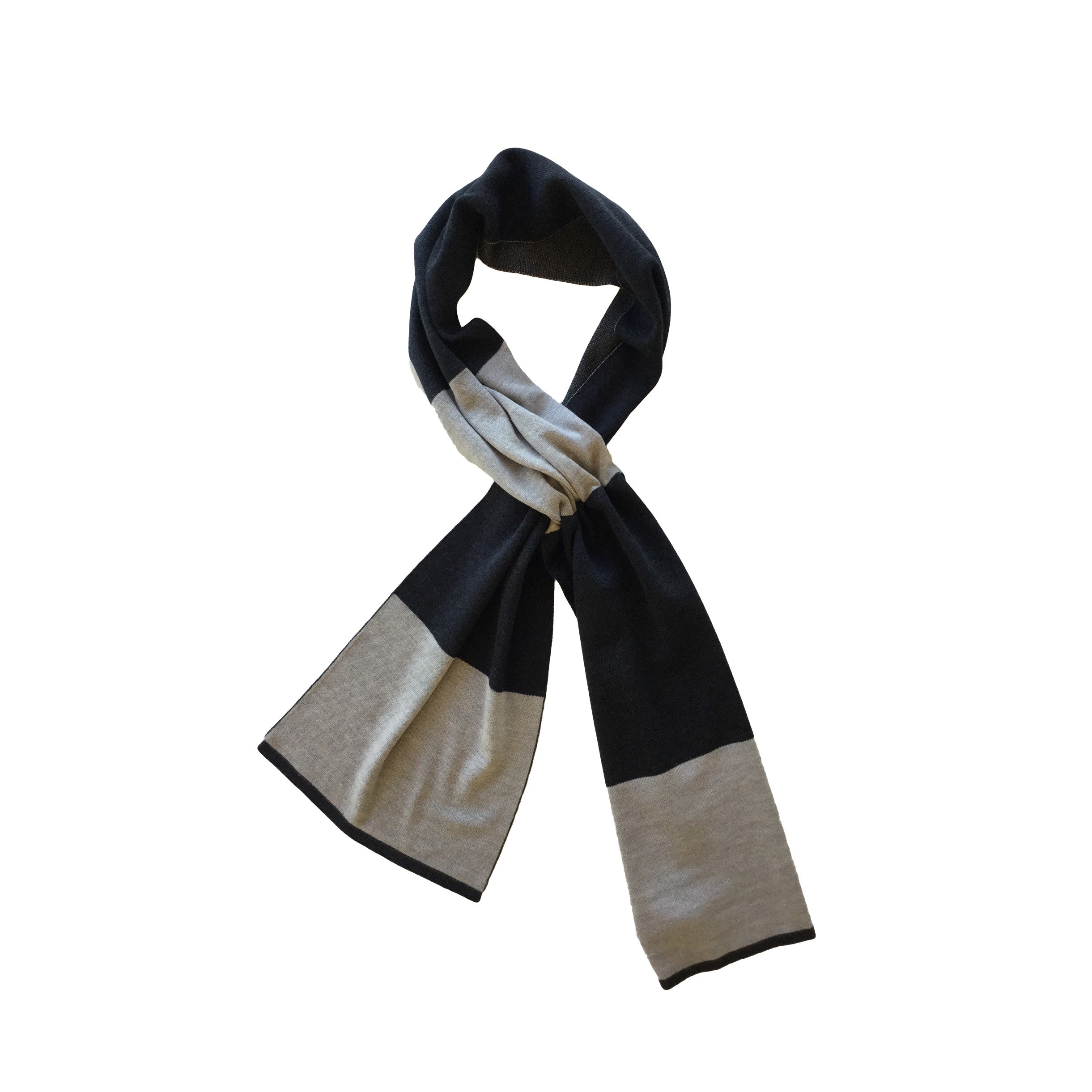 SchlaufenSchal aus Merinowolle – Made in Austria