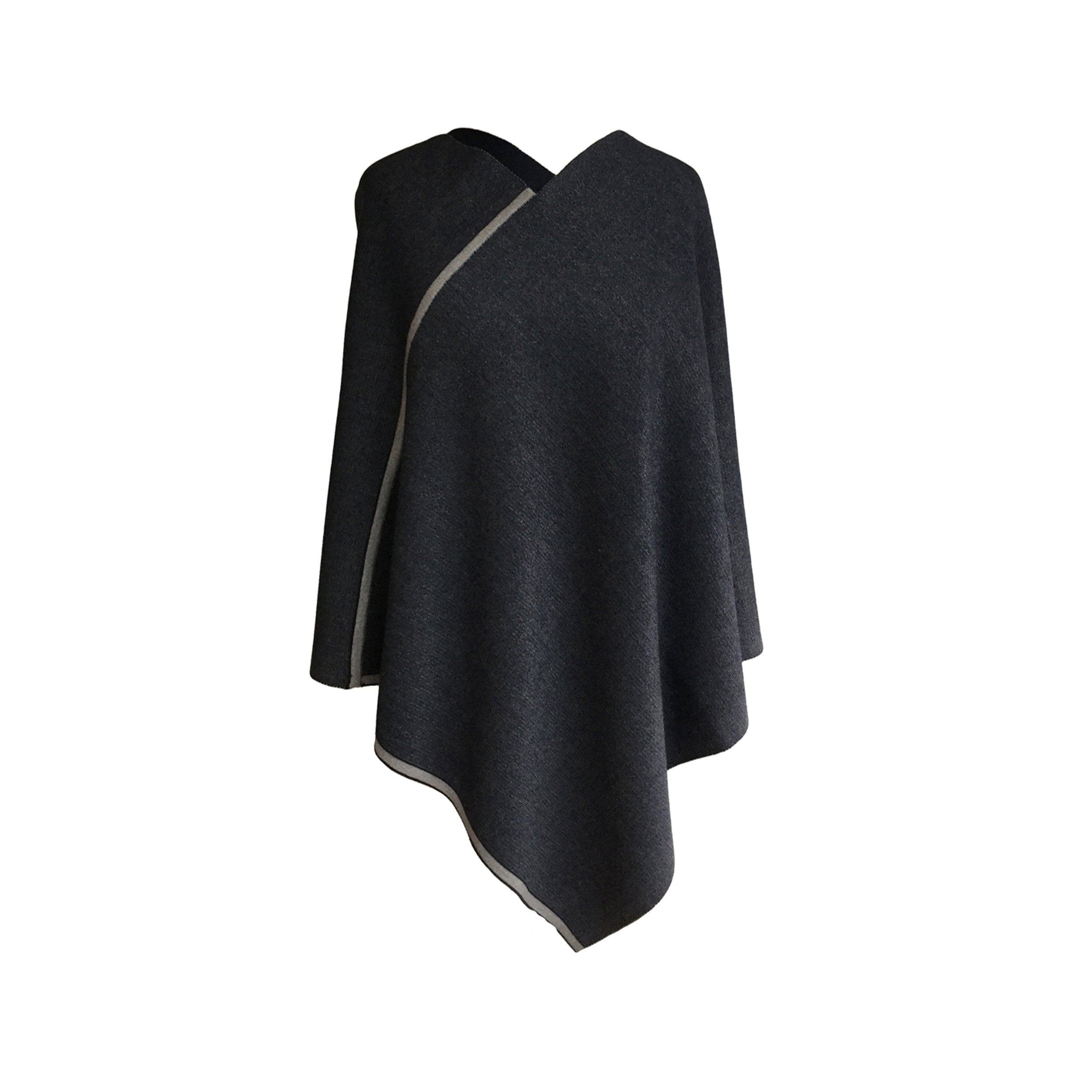 DreieckPoncho dünn aus Merinowolle – Made in Austria
