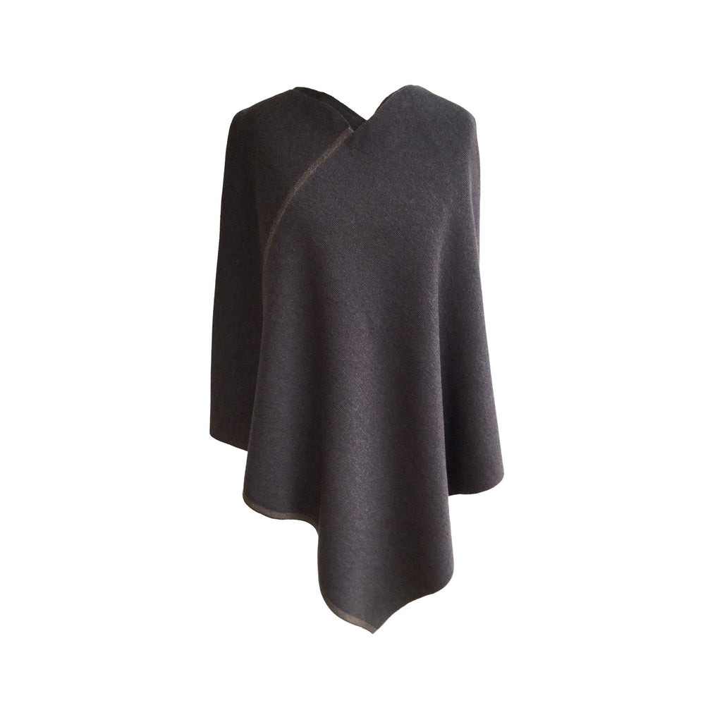 DreieckPoncho dünn aus Merinowolle – Made in Austria