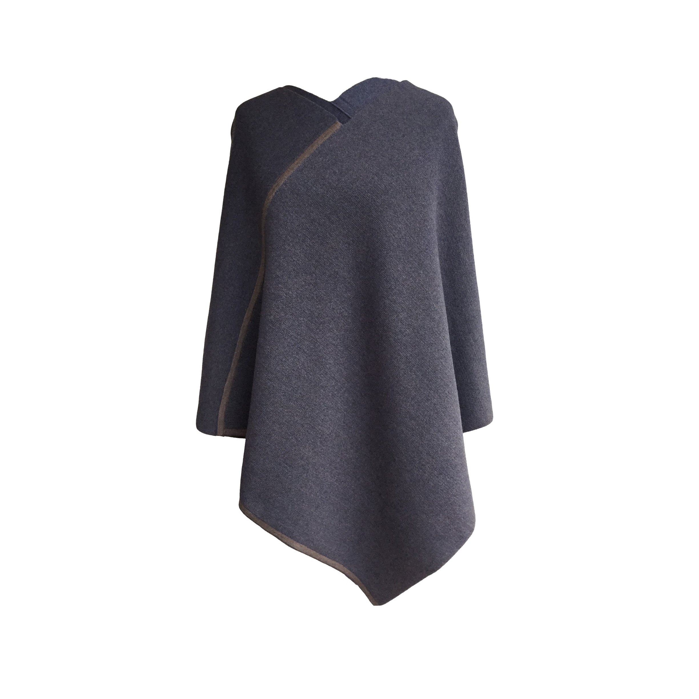 DreieckPoncho dünn aus Merinowolle – Made in Austria