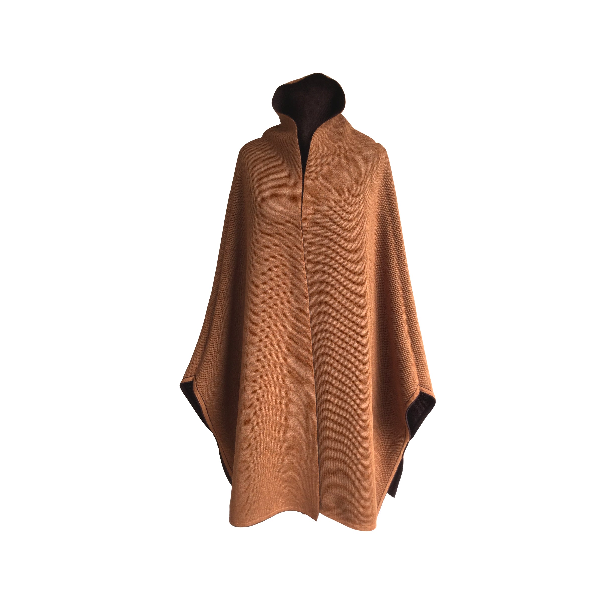 MantelCape aus Merinowolle – Made in Austria
