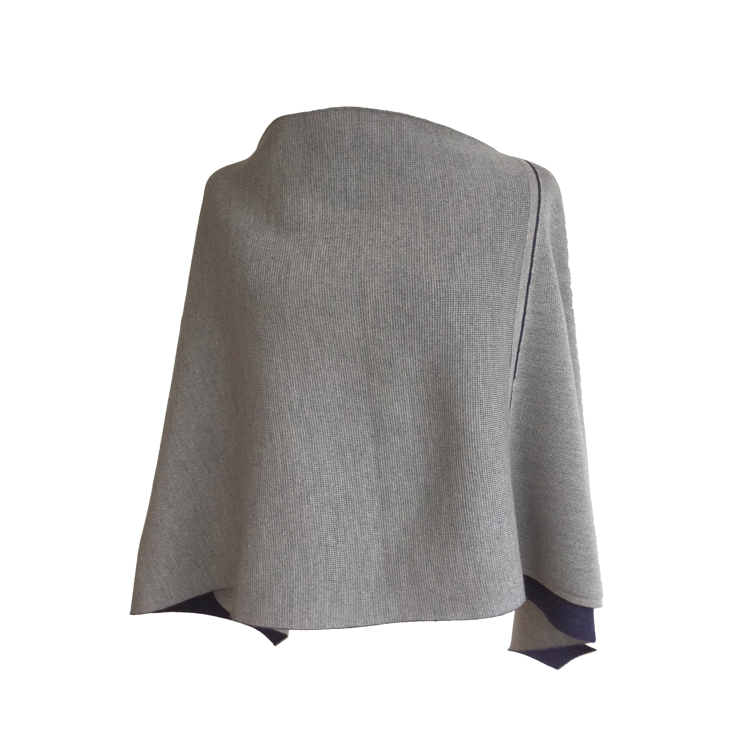 DreieckPoncho dick aus Merinowolle – Made in Austria