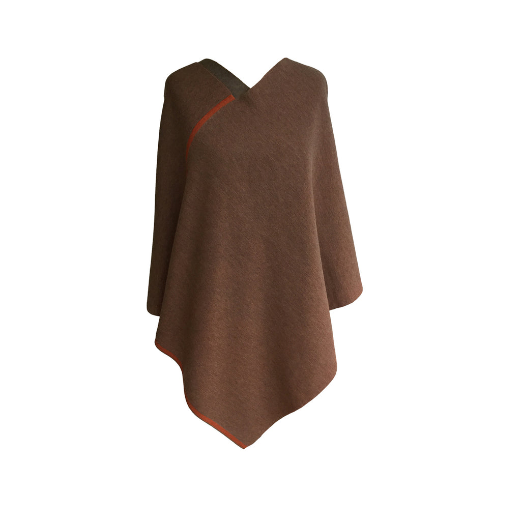 DreieckPoncho dünn aus Merinowolle – Made in Austria