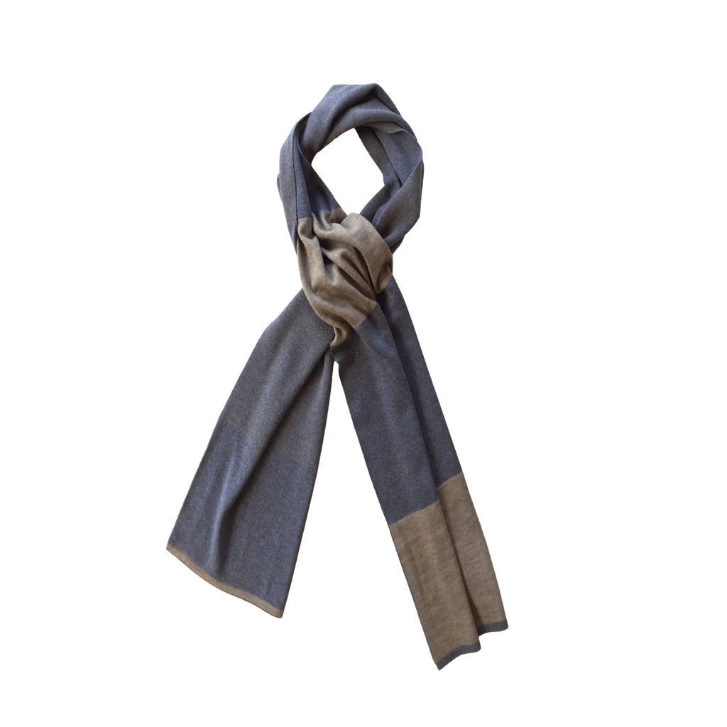 SchlaufenSchal aus Merinowolle – Made in Austria