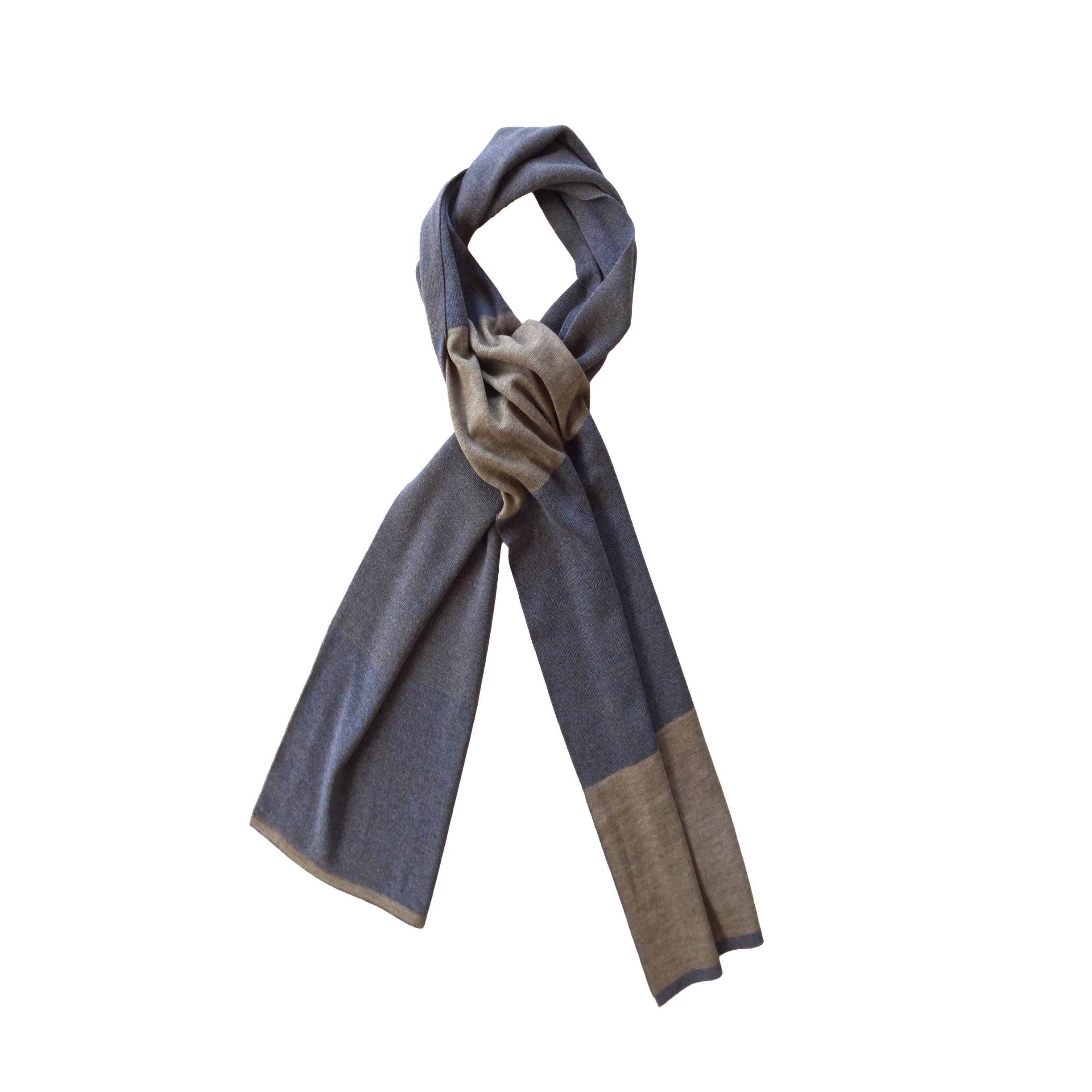 SchlaufenSchal aus Merinowolle – Made in Austria