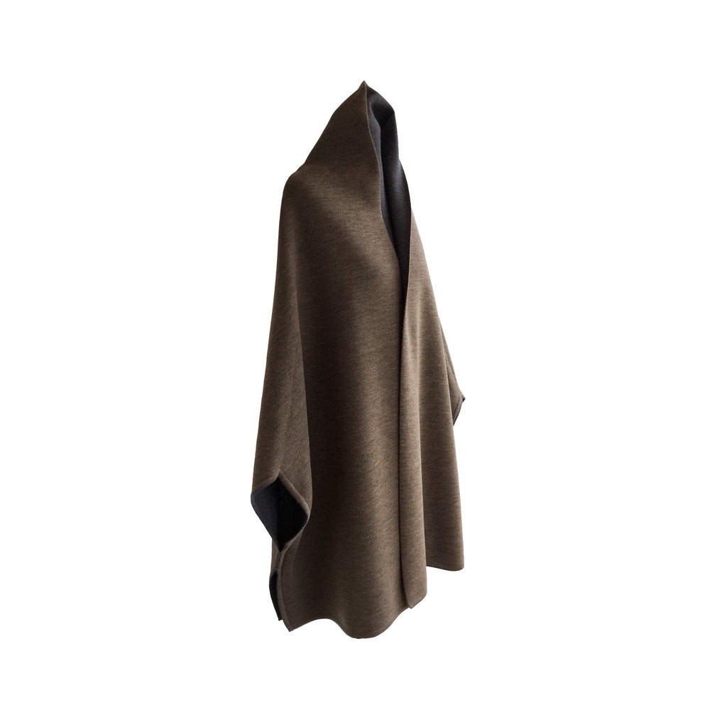 MantelCape aus Merinowolle – Made in Austria