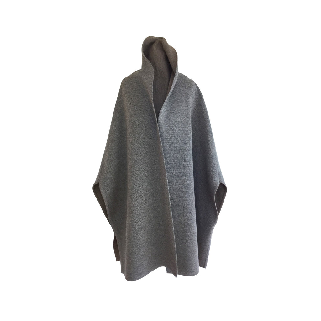 MantelCape aus Merinowolle – Made in Austria
