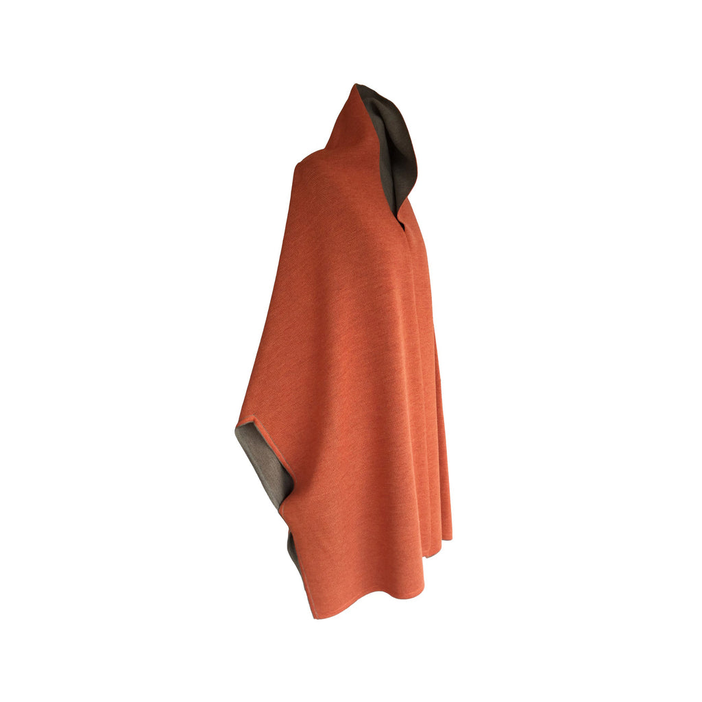 MantelCape aus Merinowolle – Made in Austria
