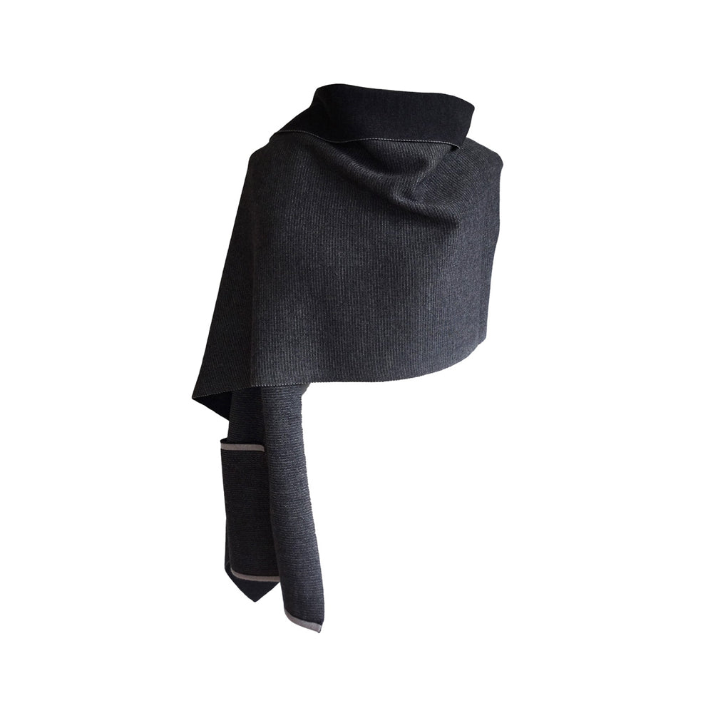 EIN LochSchal aus Merinowolle – Made in Austria
